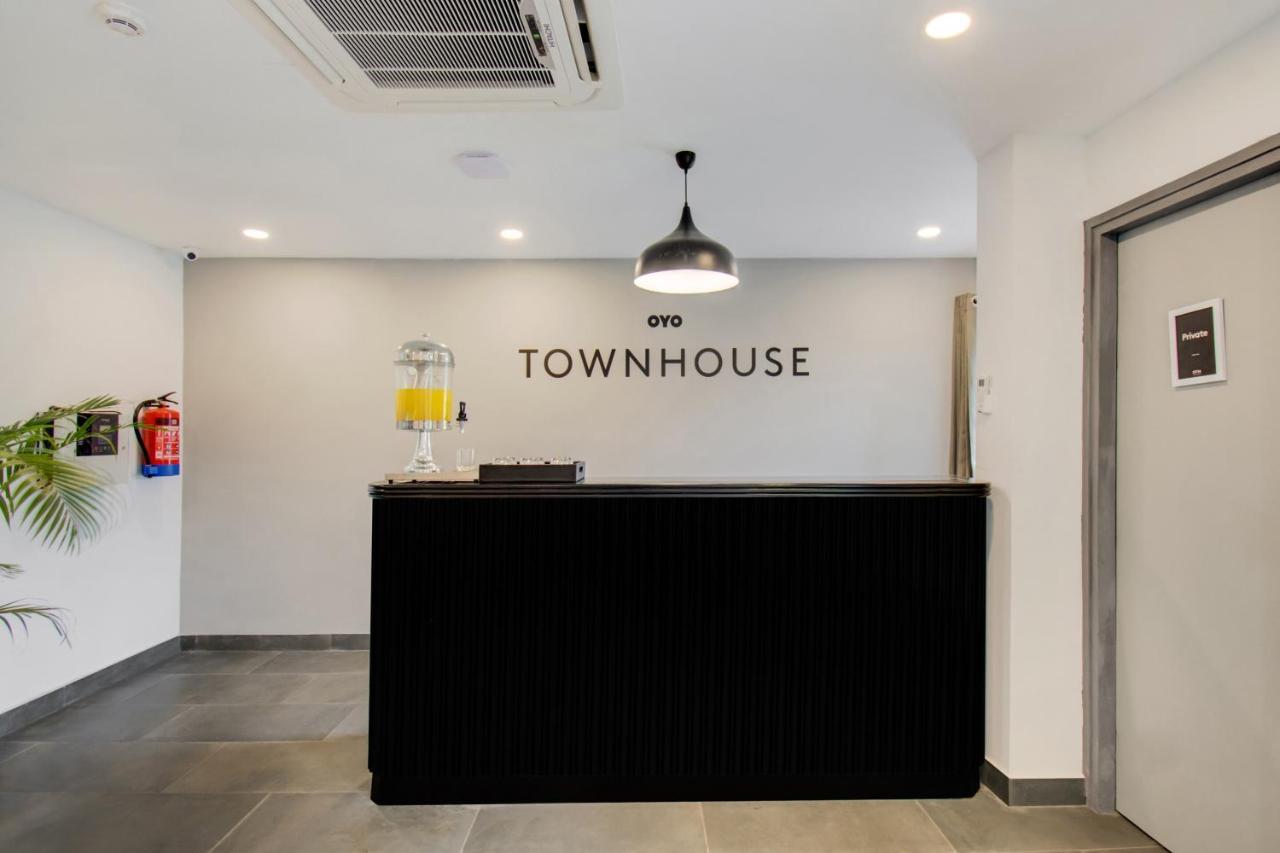 Kochi Oyo Townhouse 061 Gcda Kakkanad Signal酒店 外观 照片